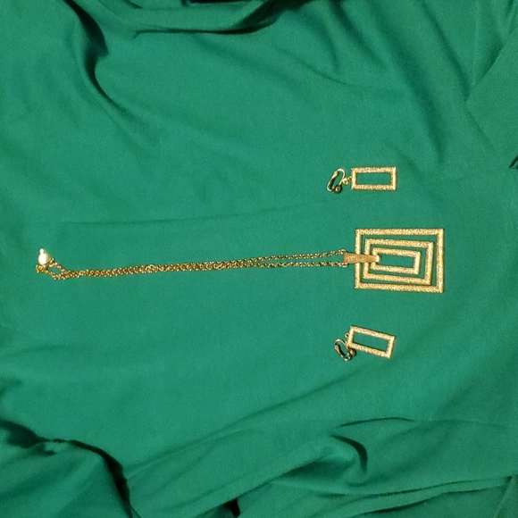 Sarah Coventry Gold Necklace Set - Picture 3 of 4